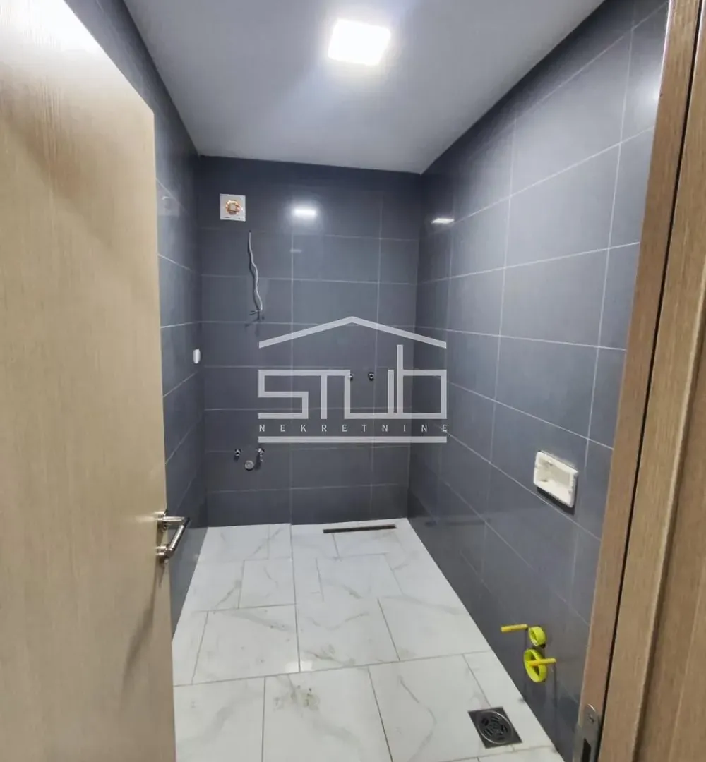 Rent, office space, 660m², Zemun Sve Podlokacije, Beograd