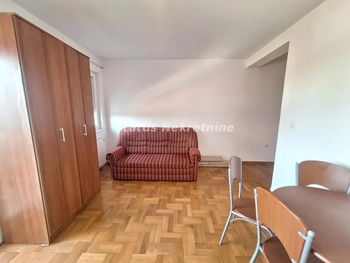Izdavanje, garsonjera, 32m², Grbavica, Novi Sad Sve Podlokacije