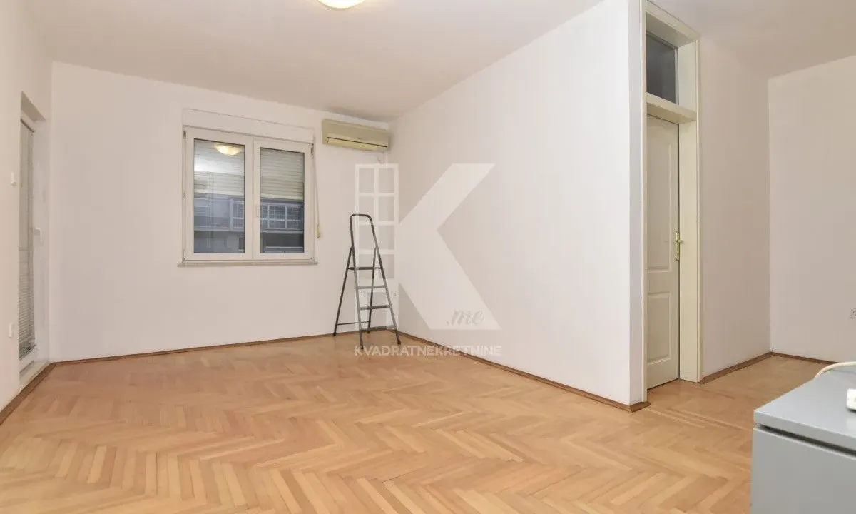 Izdavanje, dvosoban stan, 60m², Preko Morače, Podgorica