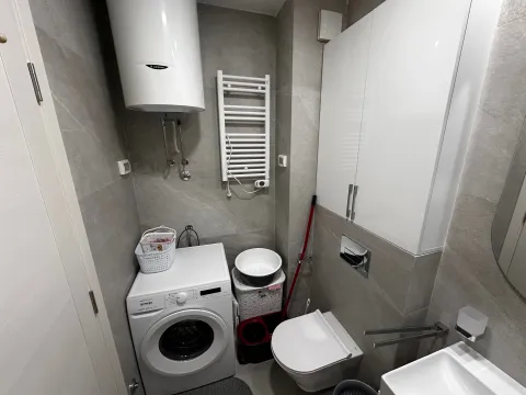 Izdavanje, jednosoban stan, 50m², Central Point, Podgorica - image 7