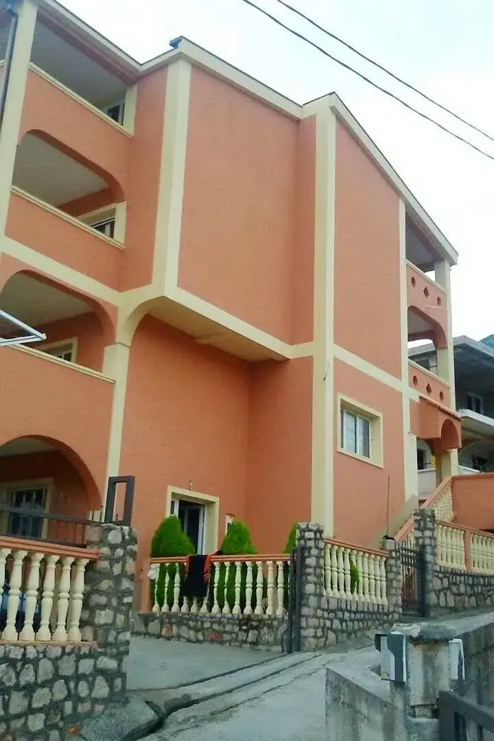 Sale, house, 600m², Šušanj, Bar