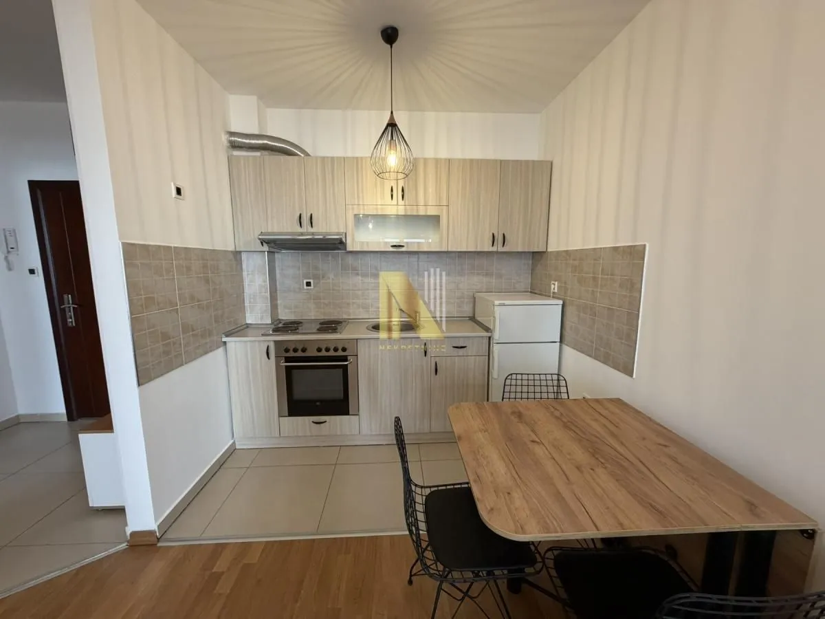 Izdavanje, jednosoban stan, 38m², Sajmište, Novi Sad