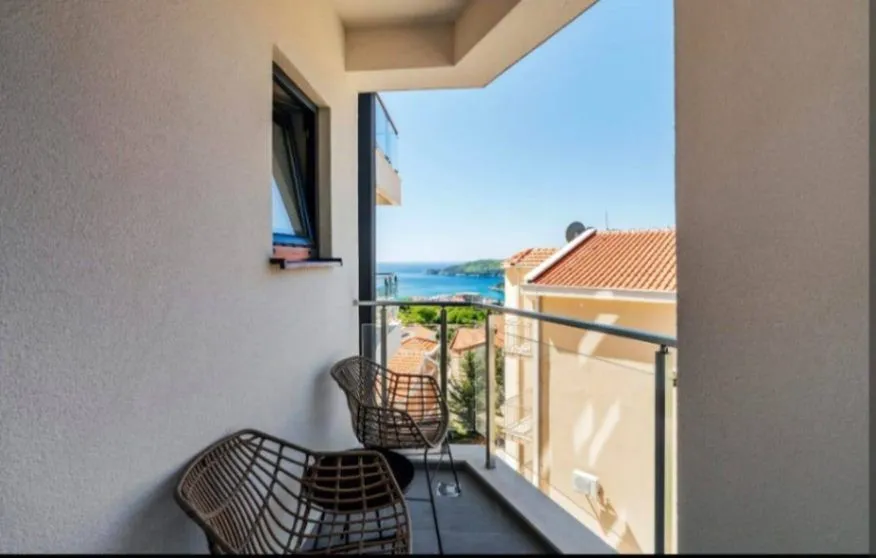 Rent, studio apartment, 30m², Bečići, Budva