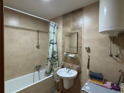 Izdavanje, dvosoban stan, 70m², Stari Aerodrom, Podgorica - image 11