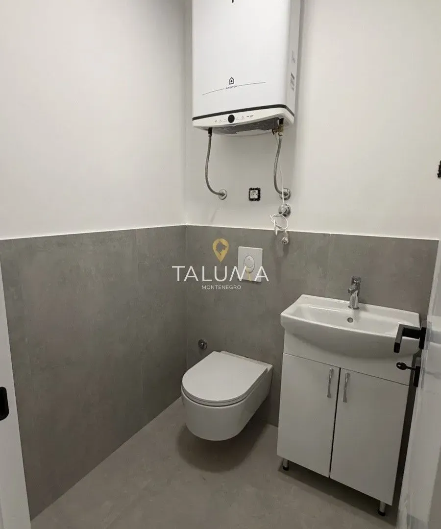 Rent, office space, 95m², City Kvart, Podgorica