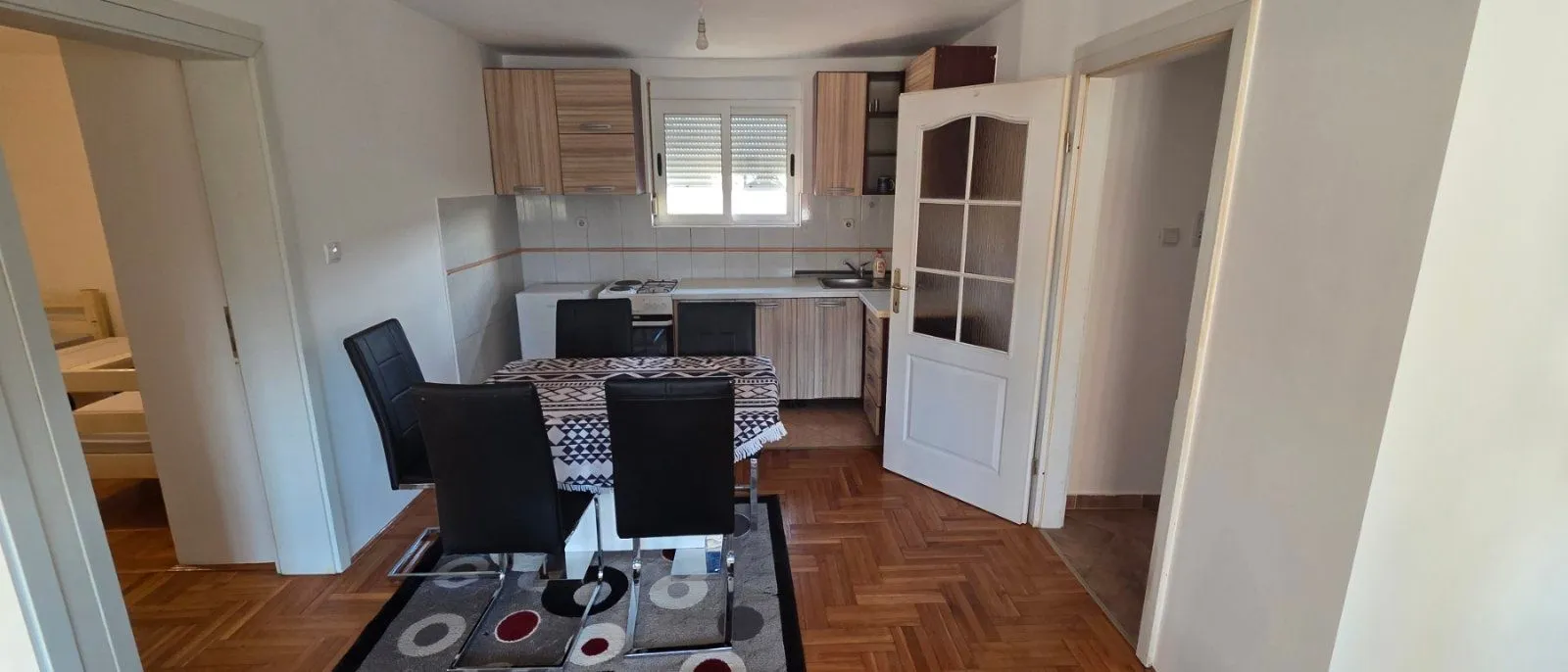 Izdavanje, dvosoban stan, 56m², Centar, Podgorica
