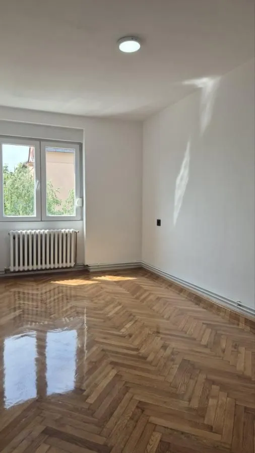 Prodaja, trosoban stan, 57m², Adamovićevo Naselje, Novi Sad Sve Podlokacije