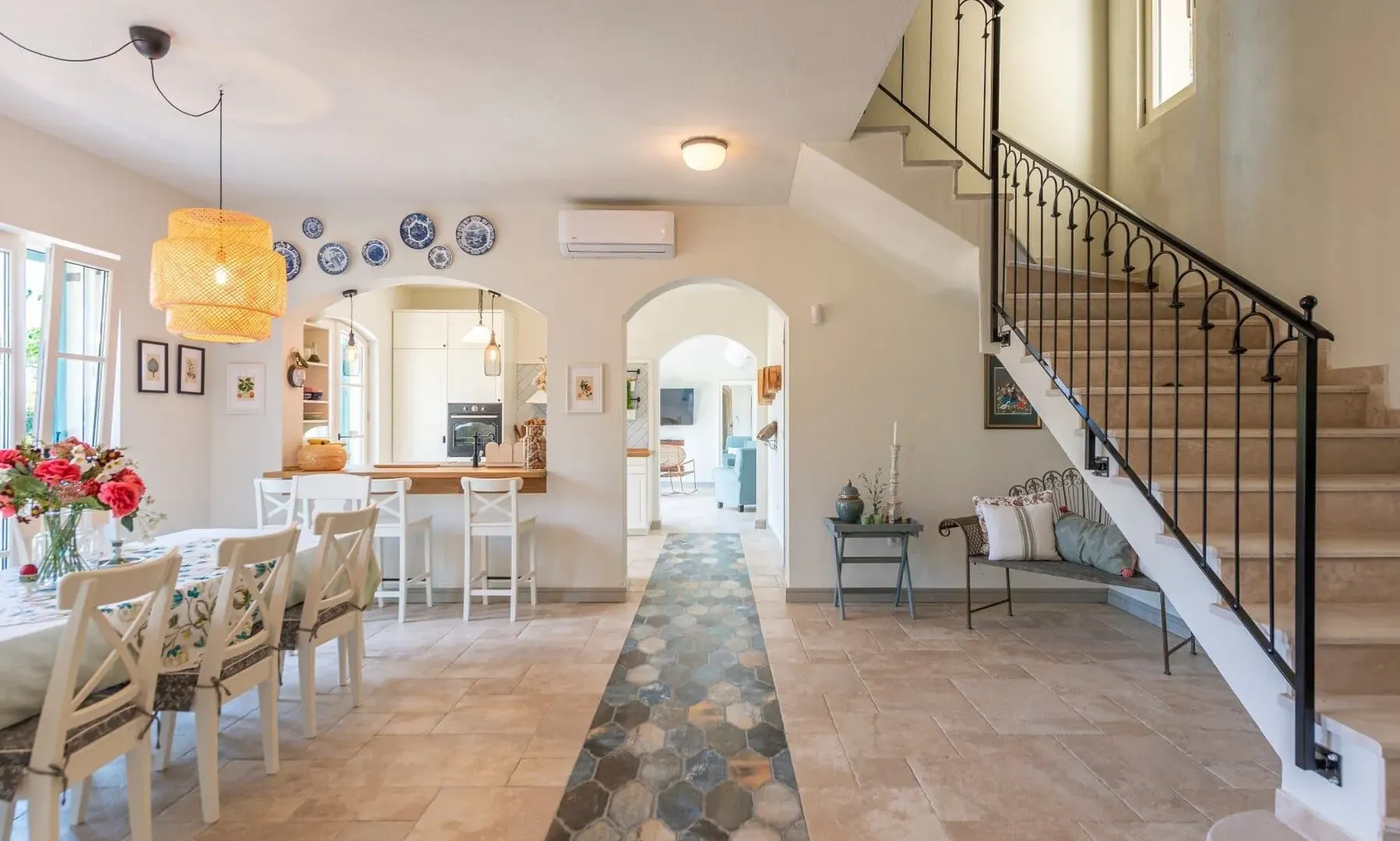 Sale, house, 198m², Bratešići, Kotor