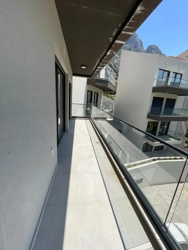 Sale, two bedroom apartment, 76m², Dobrota, Kotor