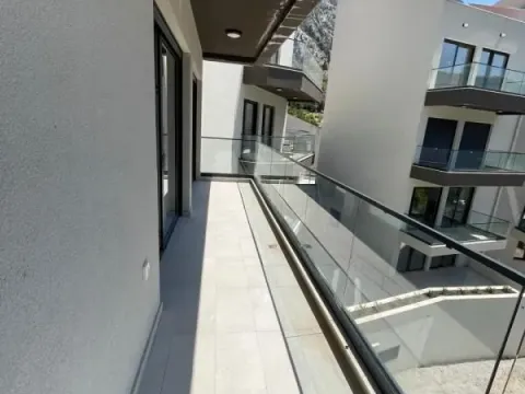 Prodaja, dvosoban stan, 76m², Dobrota, Kotor - image 3