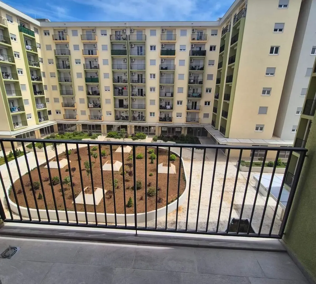 Izdavanje, jednosoban stan, 40m², Zabjelo, Podgorica
