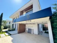 Izdavanje, kuća, 230m², Gornja Gorica, Podgorica - image 1