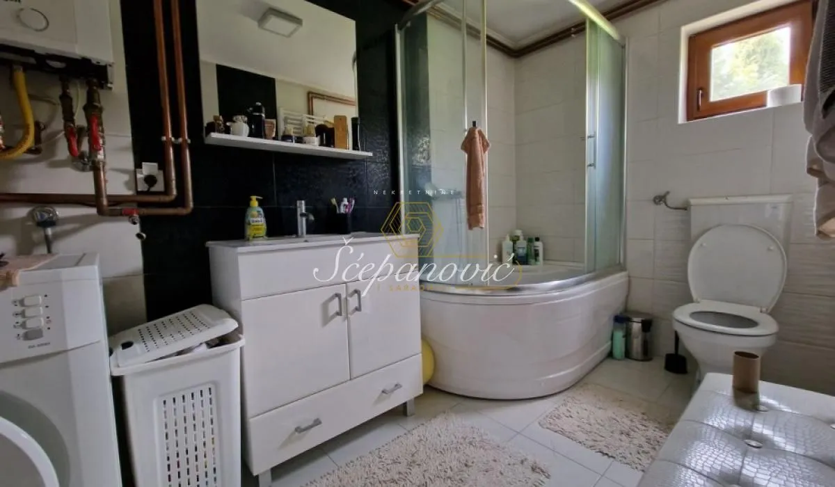 Prodaja, kuća, 191m², Petrovaradin, Novi Sad