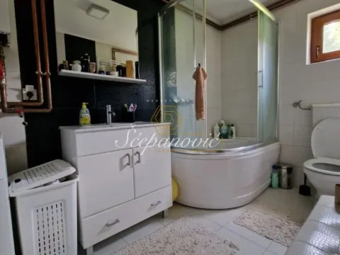 Prodaja, kuća, 191m², Petrovaradin, Novi Sad - image 9