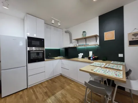 Izdavanje, dvosoban stan, 55m², Bečići, Budva - image 16