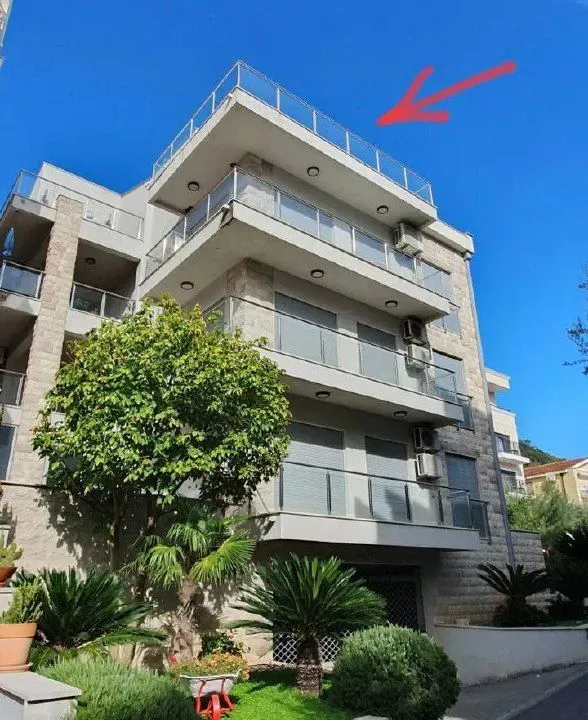 Sale, three bedroom apartment, 171m², Petrovac, Budva