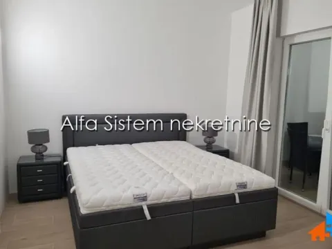 Rent, four bedroom apartment, 160m², Savski Venac, Beograd - image 13