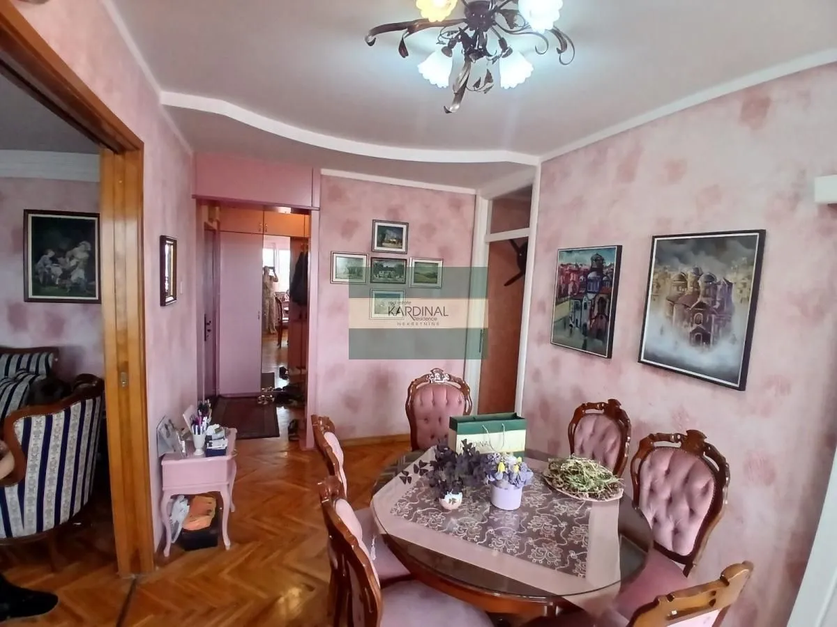 Prodaja, trosoban stan, 73m², Centar, Jagodina