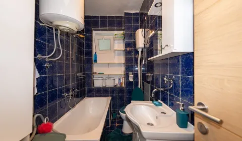 Rent, two bedroom apartment, 70m², Podgorica, Crna Gora - image 12