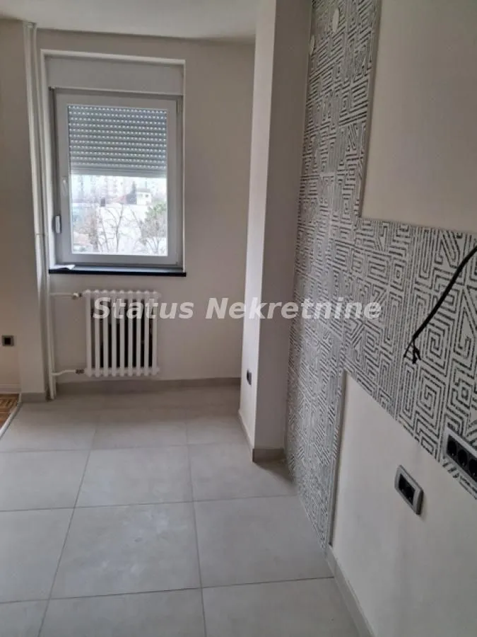 Prodaja, dvosoban stan, 55m², Cara Dušana, Novi Sad Sve Podlokacije
