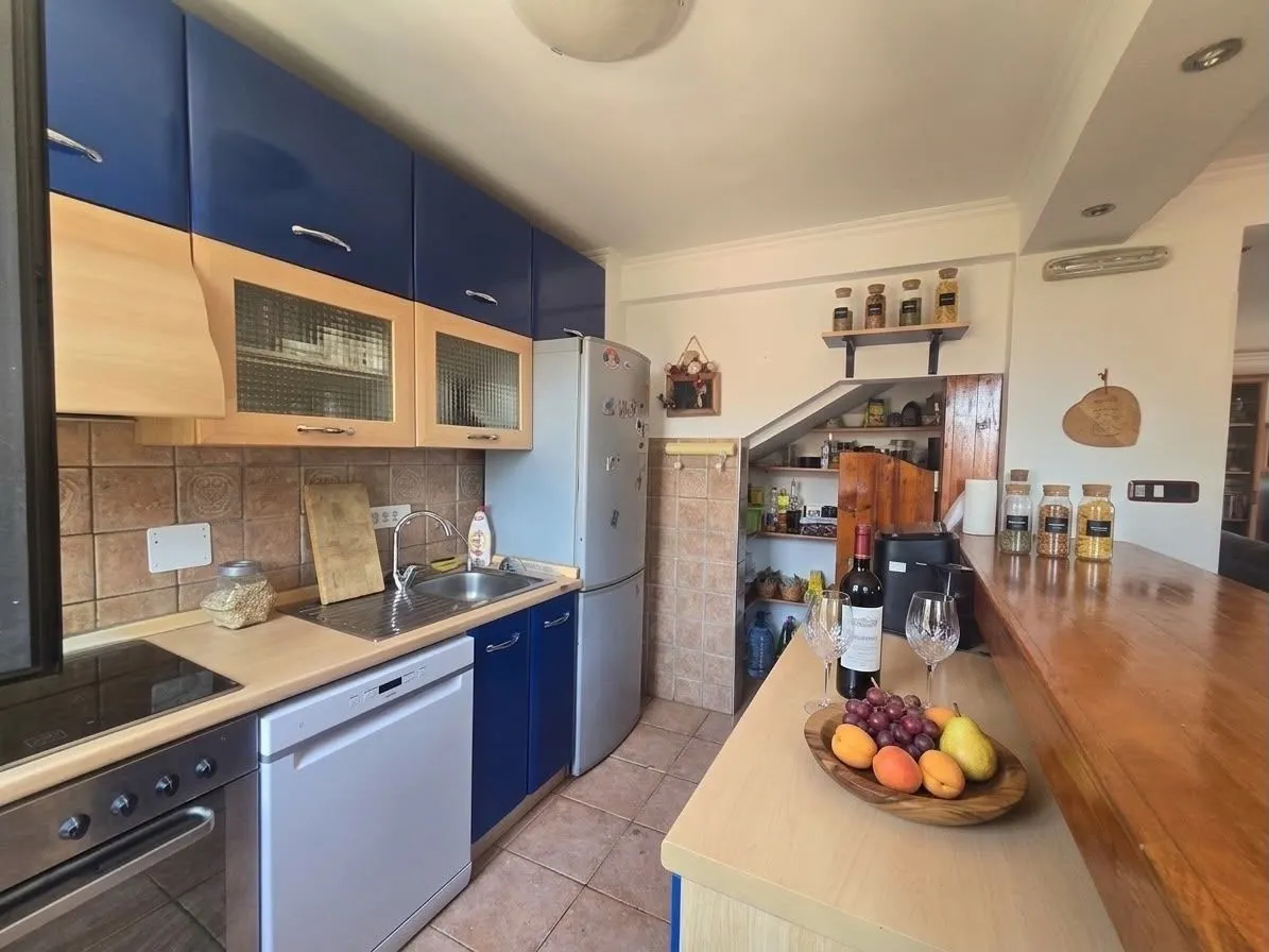 Prodaja, trosoban stan, 114m², Rozino, Budva