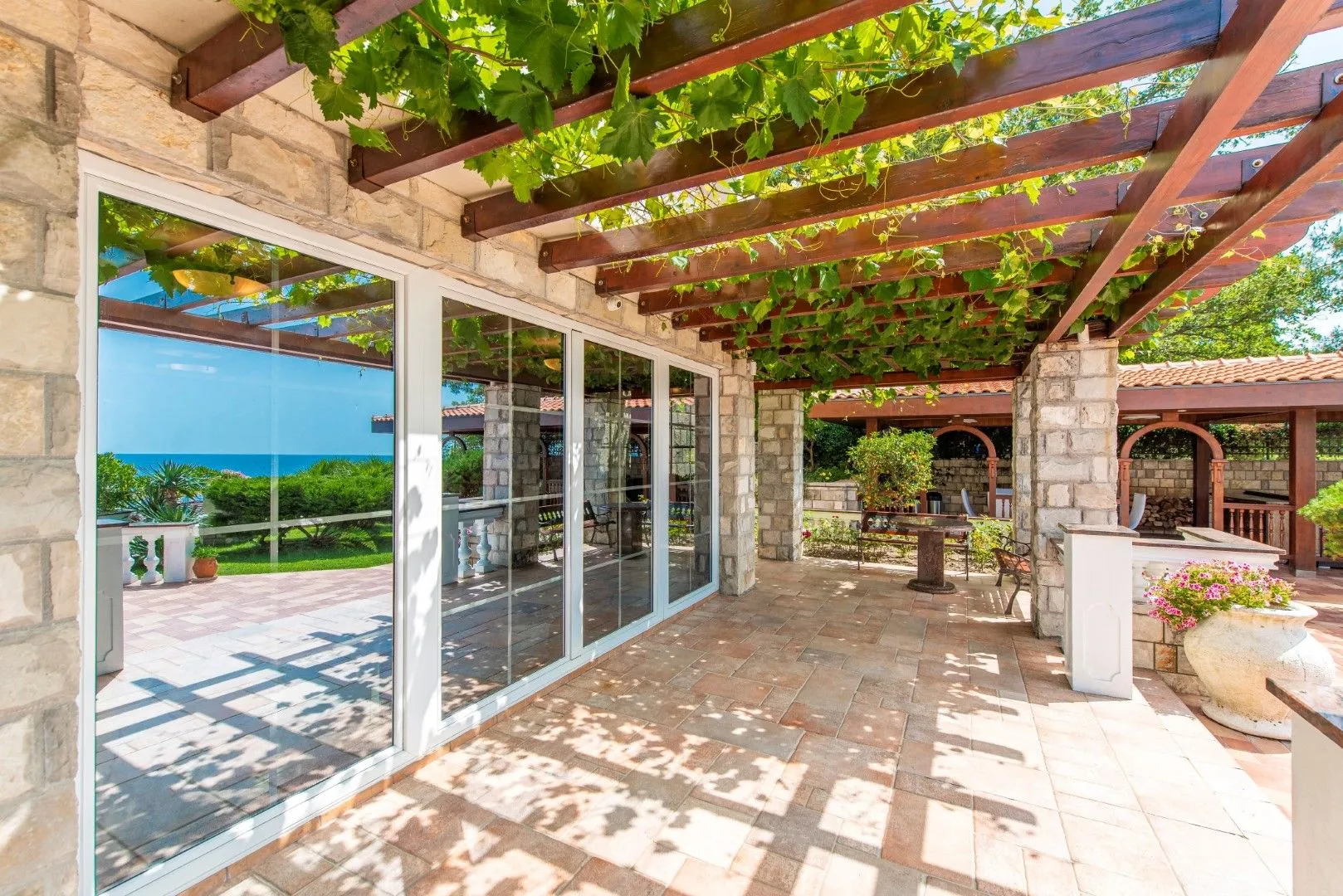 Sale, house, 1200m², Sutomore, Bar