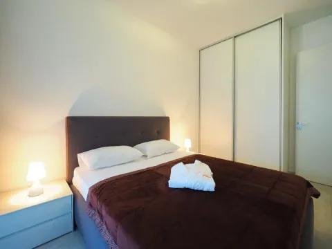 Izdavanje, jednosoban stan, 54m², Centar, Budva - image 5