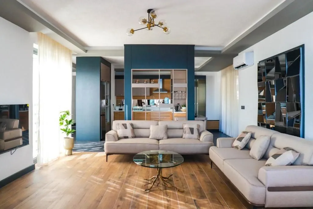 Rent, three bedroom apartment, 155m², Sveti Stefan, Budva