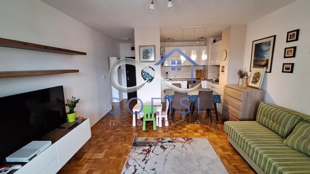 Izdavanje, dvosoban stan, 47m², Sajam, Novi Sad Sve Podlokacije