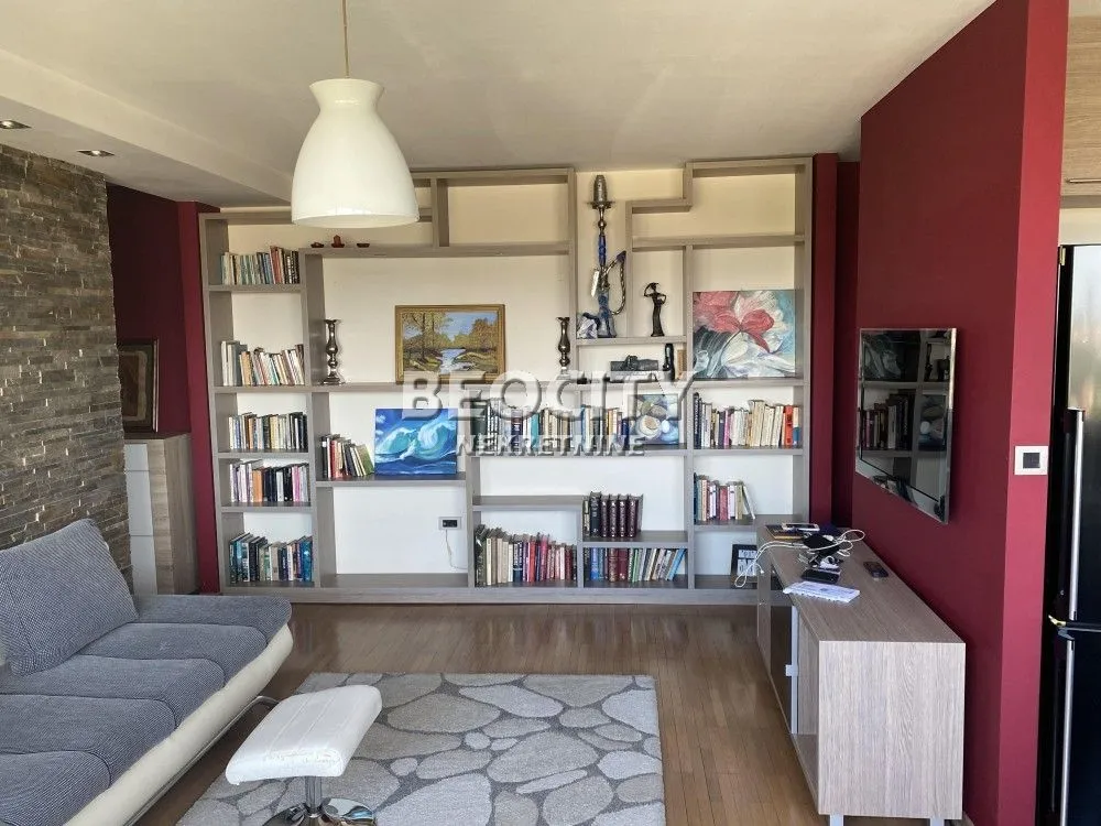 Izdavanje, četvorosoban stan, 114m², Dedinje Sve Podlokacije, Beograd