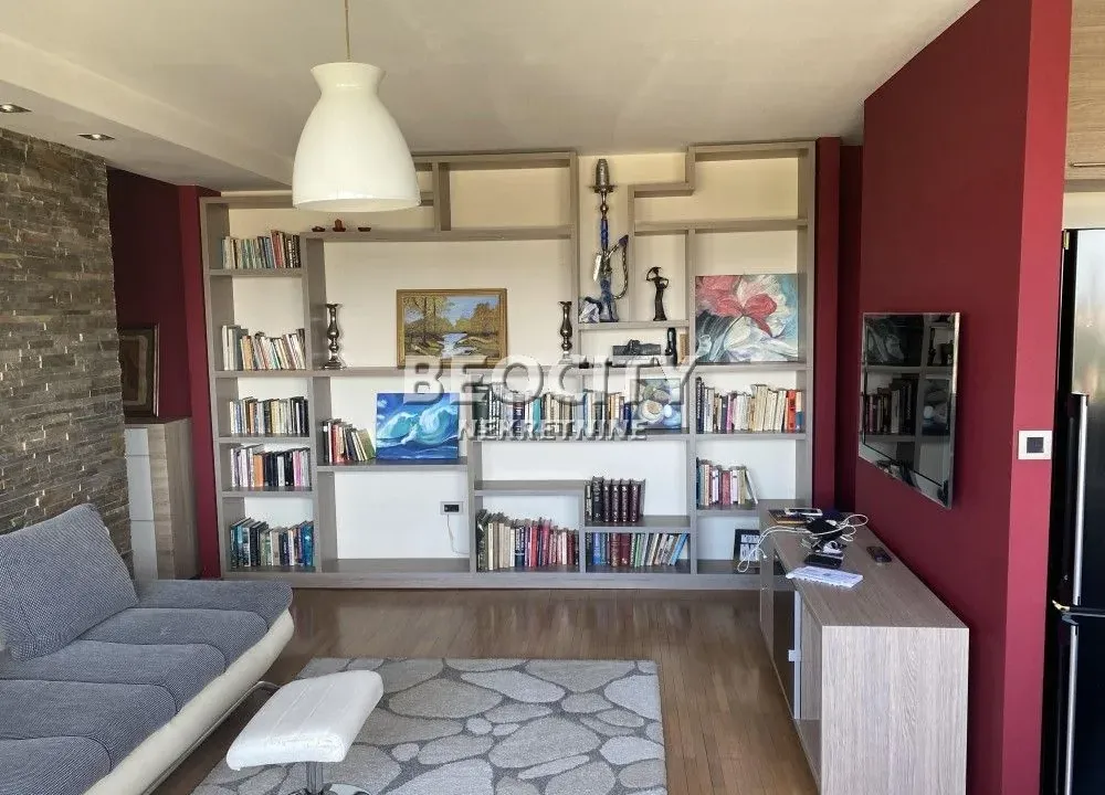 Izdavanje, četvorosoban stan, 114m², Dedinje Sve Podlokacije, Beograd