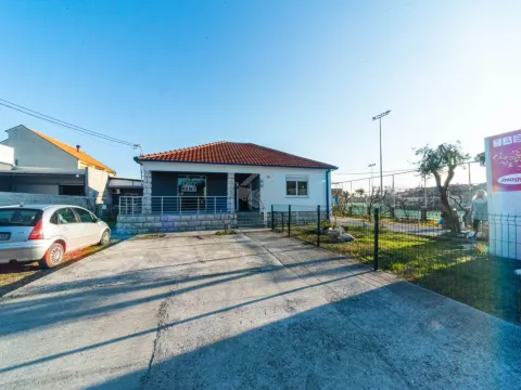 Izdavanje, poslovni prostor, 65m², Masline, Podgorica - image 8