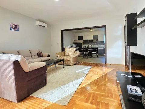 Prodaja, trosoban stan, 130m², Tološi, Podgorica - image 2