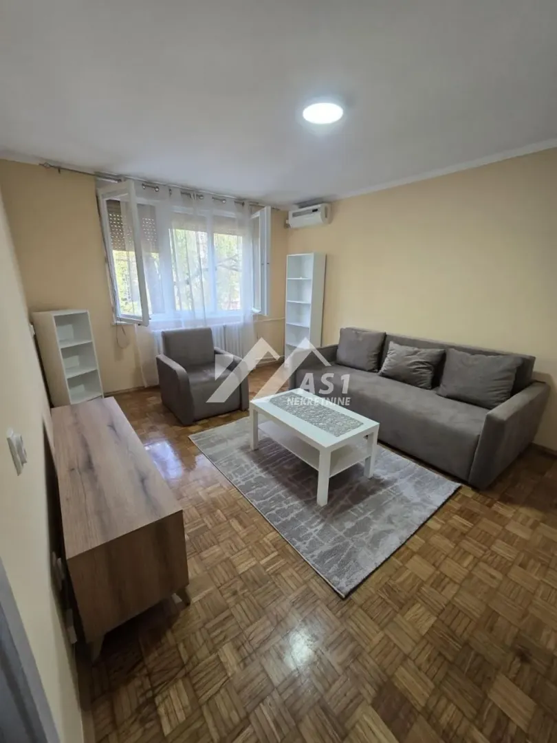 Izdavanje, jednosoban stan, 33m², Detelinara, Novi Sad Sve Podlokacije