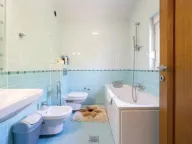 Rent, house, 200m², Perazića do, Budva - image 3