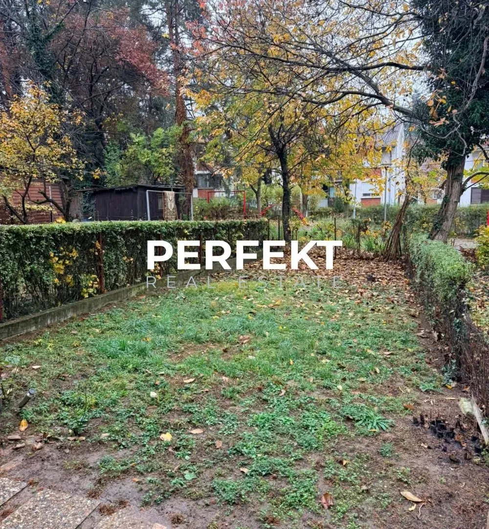 Prodaja, dvosoban stan, 42m², Bele Vode, Beograd