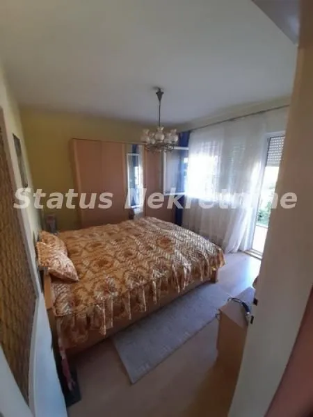 Prodaja, kuća, 194m², Šid, Srbija