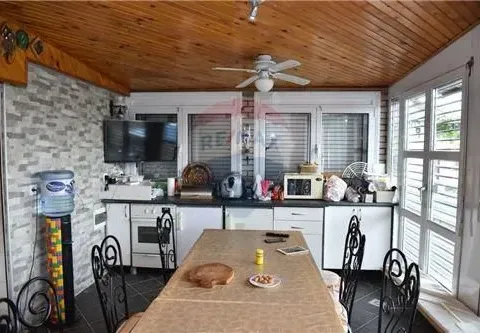 Prodaja, kuća, 696m², Zlatica, Podgorica - image 3