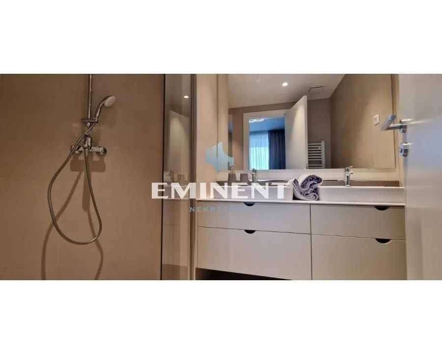 Prodaja, trosoban stan, 90m², Savski Venac, Beograd