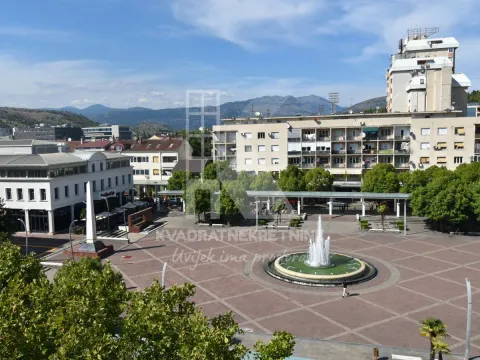 Izdavanje, dvosoban stan, 60m², Centar, Podgorica - image 12