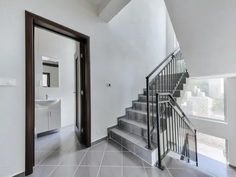 Prodaja, kuća, 250m², Utjeha, Bar - image 13