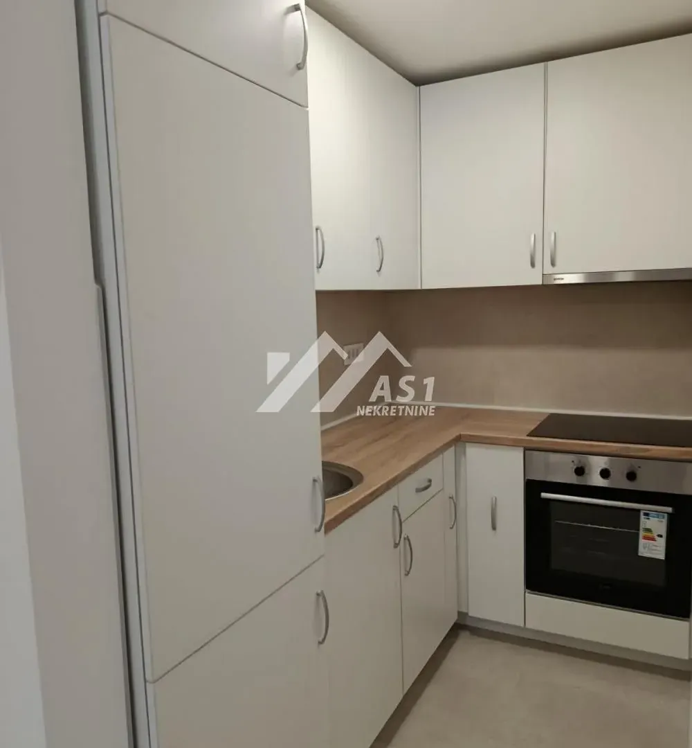 Izdavanje, dvosoban stan, 42m², Adamovićevo Naselje, Novi Sad Sve Podlokacije