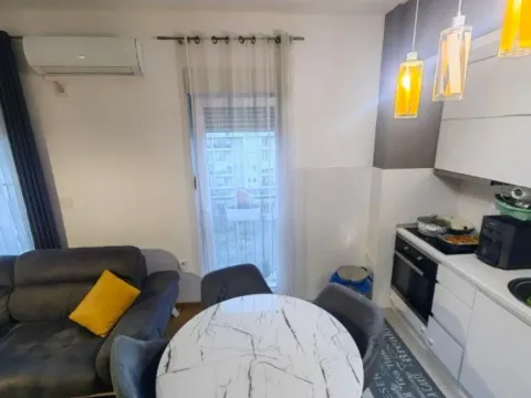 Prodaja, jednosoban stan, 49m², Stari Aerodrom, Podgorica - image 7