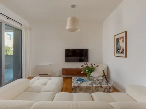 Prodaja, trosoban stan, 129m², Dobrota, Kotor - image 2