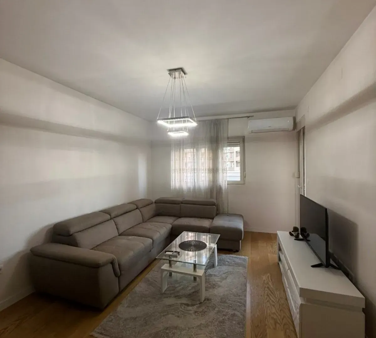 Rent, one bedroom apartment, 49m², Central Point, Podgorica