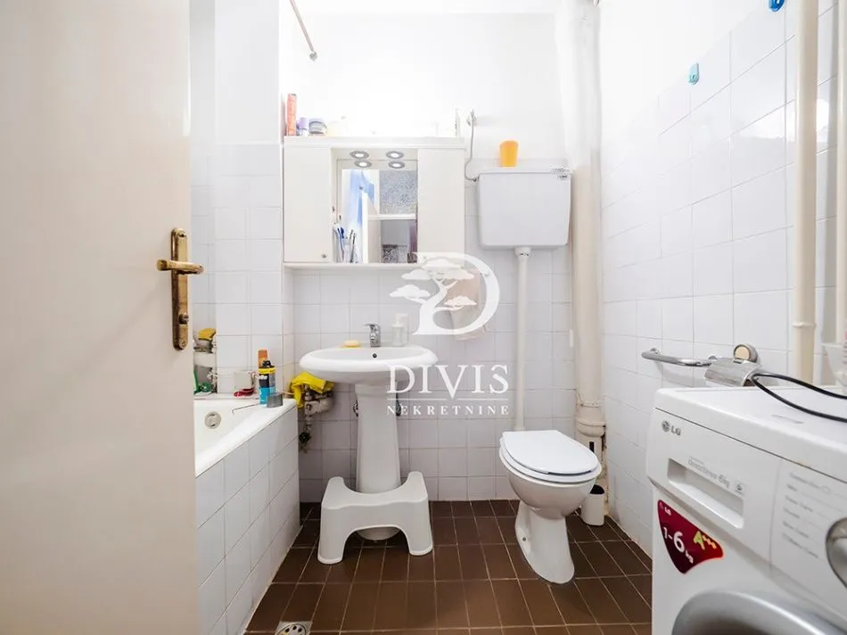 Prodaja, trosoban stan, 101m², Žarkovo, Beograd