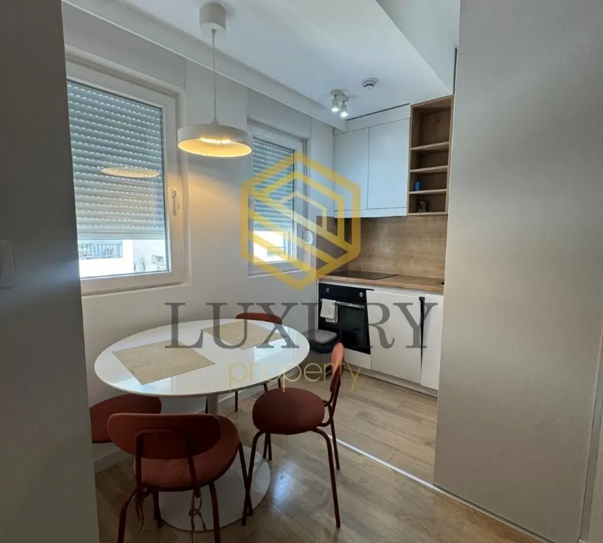 Izdavanje, jednosoban stan, 45m², Centar, Podgorica