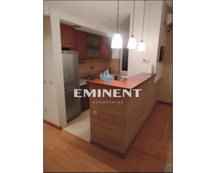 Rent, three bedroom apartment, 100m², Savski Venac, Beograd