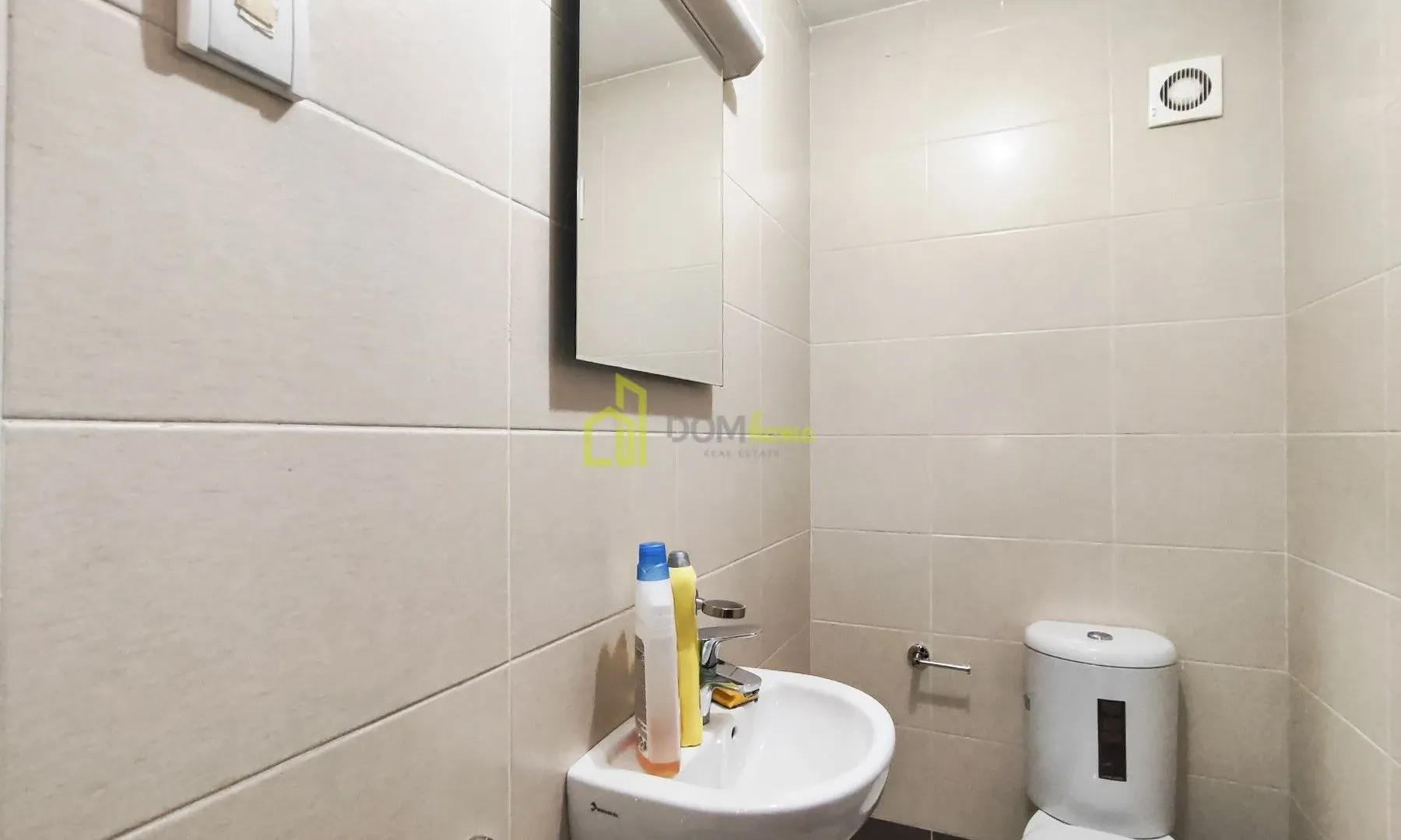 Izdavanje, dvosoban stan, 87m², Tološka šuma, Podgorica