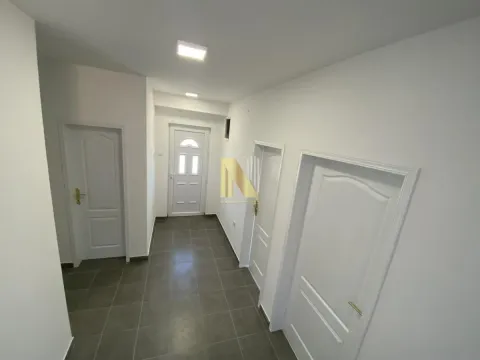 Prodaja, kuća, 105m², Petrovaradin, Novi Sad